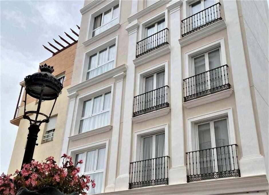XV Apartamentos Morales & Arnal إِستيبونا المظهر الخارجي الصورة