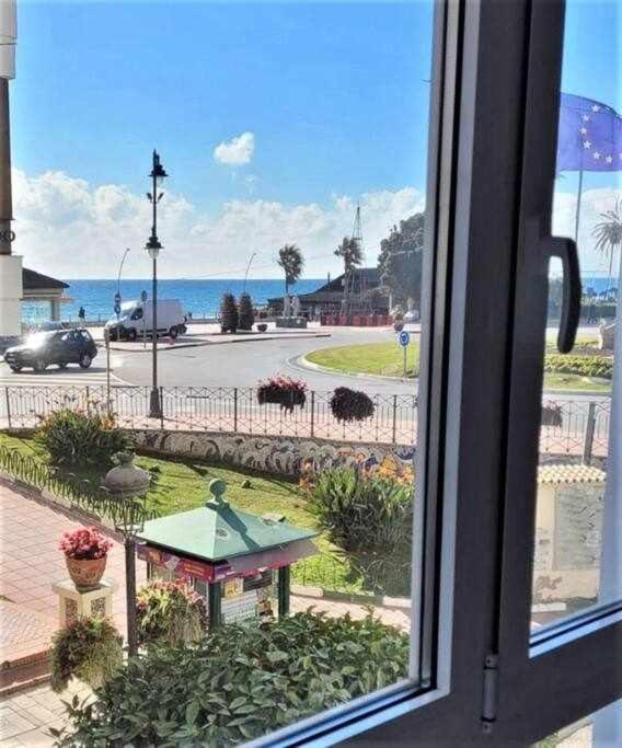 XV Apartamentos Morales & Arnal إِستيبونا المظهر الخارجي الصورة